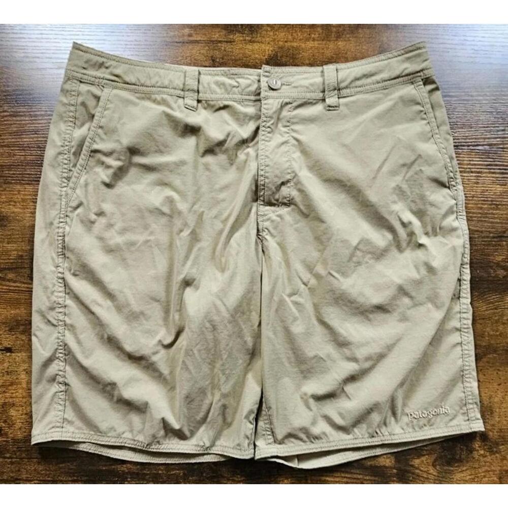 Patagonia Shorts Mens 36 Beige Wayfarer‎ Walk Drawstring Canoe Kayaking Trail